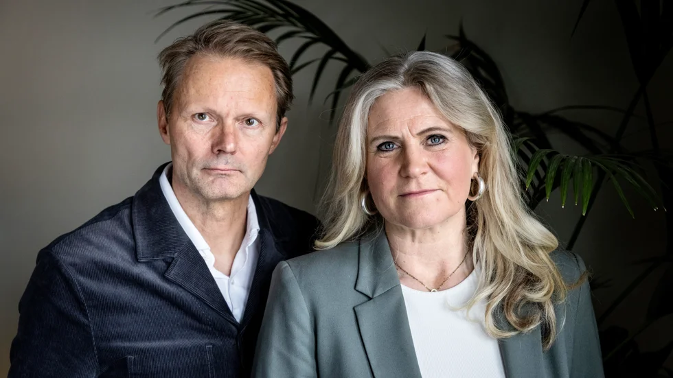 SVT:s Felix Herngren och Camilla Kvartoft står för en ny satsning där kriser simuleras för att testa krisberedskapen. 