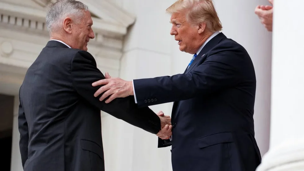 USA:s försvarsminister Jim Mattis och president Donald Trump styr i praktiken Nato menar Sten Sandberg och Peter Hertelius.