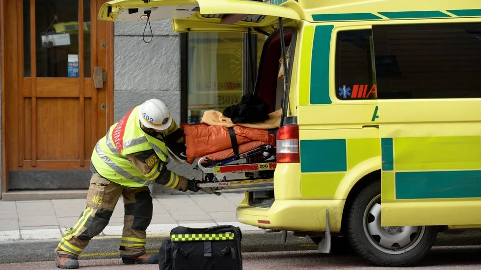 Ambulans. Kan låta vänta på sig, även i Visby.