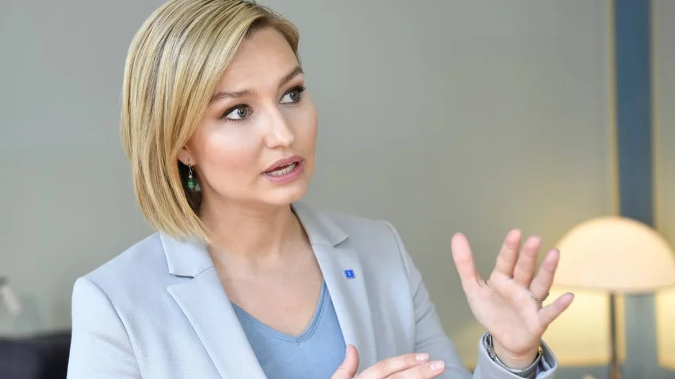 Ebba Busch Thor förtjänar understöd från Moderaterna efter KD:s principbeslut.