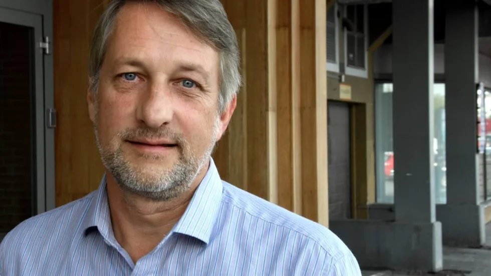 Lämnar. Moderaten Krister Hammarbergh lämnar politiken och blir pappa i mars. Han har två vuxna barn sedan tidigare.