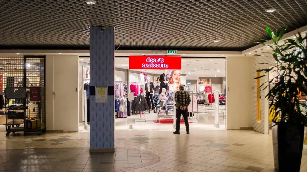 Räddas. Butiken Dea Axelssons i Smedjan i Luleå drabbades av kedjans konkurs i januari. Nu står den klart att butiken räddas av en ny ägare.