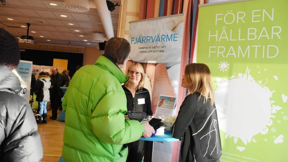 Bredband via fiber. Under lördagen kunde Kirunabor som är nyfikna på Gironet komma till Folkets hus och prata med TVAB:s projektledare.