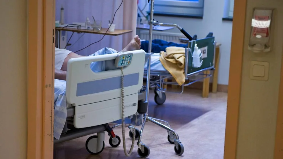 Till Umeå. Patienter som genomgår intensiv cytostatikabehandling kan komma att skickas till Umeå under sommaren.