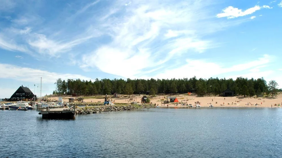 Långbänk. Försäljningen av Klubbvikens havsbad har varit ett pågående ärende i Luleå kommun i snart tio år.