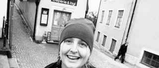 Är för få kvinnor som chefer skälet till öns företagsklimat?