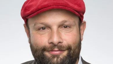Trots att stadsbyggnadsförvaltningen säger att Gamlis IP inte går att prioriteras högre, menar Mohamad Hassan (L), att det bara är skriverier.