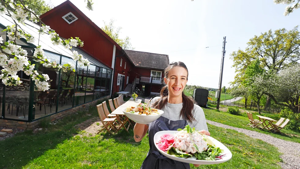 "Marys är och ska vara ett genuint trevligt ställe. Här kan gästerna njuta av god mat och dryck i en avspänd miljö", säger Valentina Veselinovic, vd för Marys café.