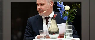 "Återuppbyggnaden av det svenska civila försvaret går väldigt långsamt"