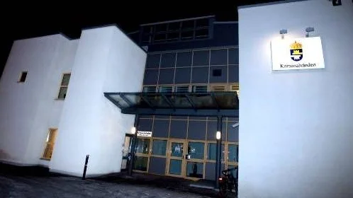 Häktet,extriör natt