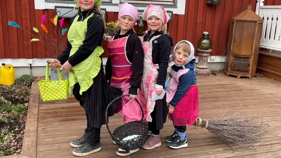 Rut, 9, Tilly, 8, Alma, 7 och Ture, 4, heter alla Sandberg i efternamn och startade sin Blåkullaresa från sitt hem i Morkarla.