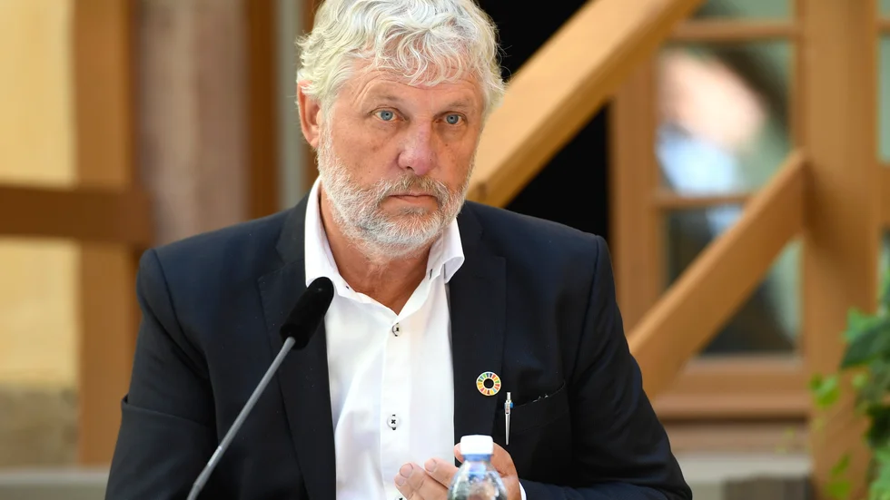 Det tidigare språkröret med mera Peter Eriksson (MP) säger ja till svenskt medlemskap i Nato.