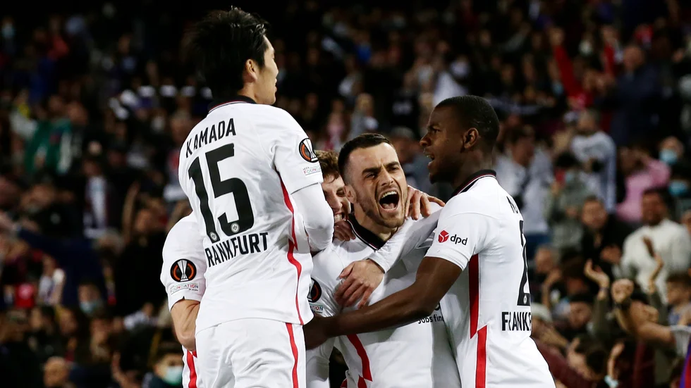 Frankfurts Filip Kostic gjorde två mål mot Barcelona.