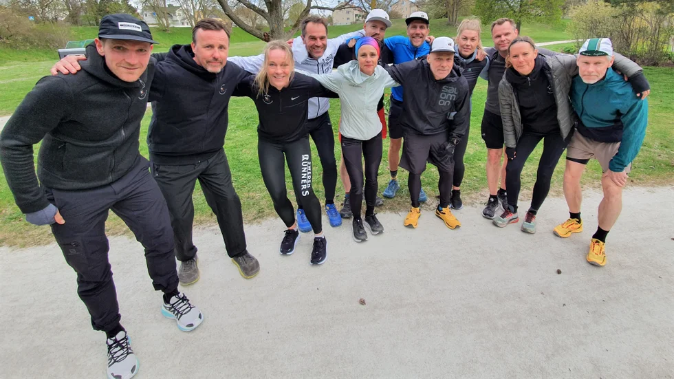 Wisby Ultralöparförening. växer. Här från vänster: Mikael Öhman, Torbjörn Söderman, Madeleine Johansson, Jacob Werner, Jenny Werner, Johan Ehrin, Tobbe Stenbom, Mikael Wistrand, Tove Reymers, Jonny Edin, Linda Eklund och Tony Gradert.