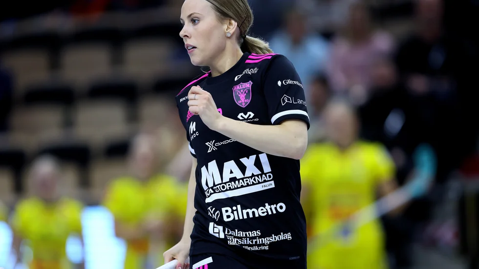 Moa Jakobsson har förlängt sitt kontrakt med Falun för ytterligare två säsonger.