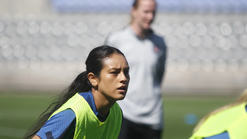 Jessica Miclat har varit en nyckelspelare i Vaila Barsleys Eskilstuna United. Nu har mittfältaren rest till Australien för att förbereda sig inför VM.