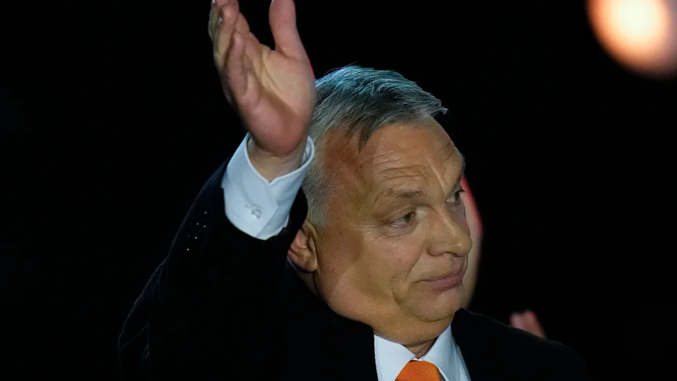Den ungerska premiärministern Viktor Orbán och hans regering blockerar och fördröjer EU:s stöd till Ukraina.  