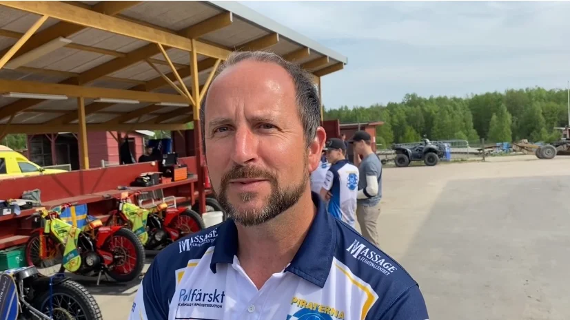 Anders Bylin tror på seger för Piraterna mot Smederna i Bauhausligan i kväll. Se videosnacket med honom inför match.