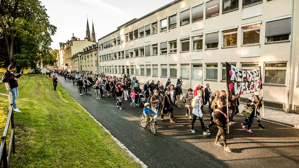 I september 2015 startades Refugees Welcome Uppsala med en stor demonstration på Uppsalas gator.