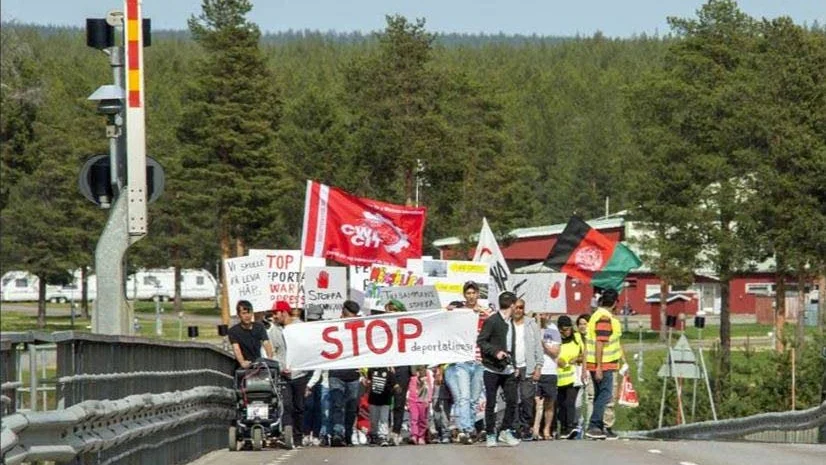 Marschen gick över Pitsundsbron och vidare till E4.