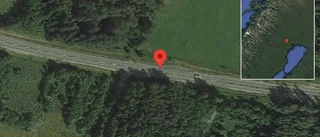 Brinnande fordon stoppar trafiken på väg 97