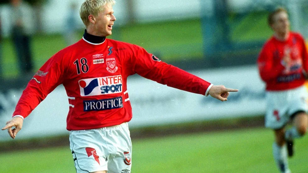 2002. Det var i Linköpings FF som karriären tog fart för Linghemsgrabben Mattias Flodström. I LFF spelade han också en höst sent i karriären.