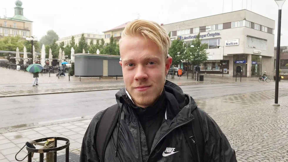 Motala AIF:s spelare Jordan Östling är tillbaka hos Maif efter en utflykt i Boxholm.