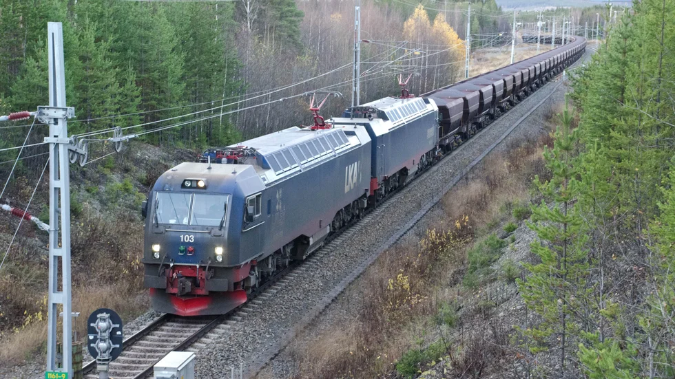 Den begränsade kapaciteten på Malmbanan är skälet till att LKAB inte vill skriva något avtal om malmleveranser till H2 Green Steel, enligt gruvbolaget självt.