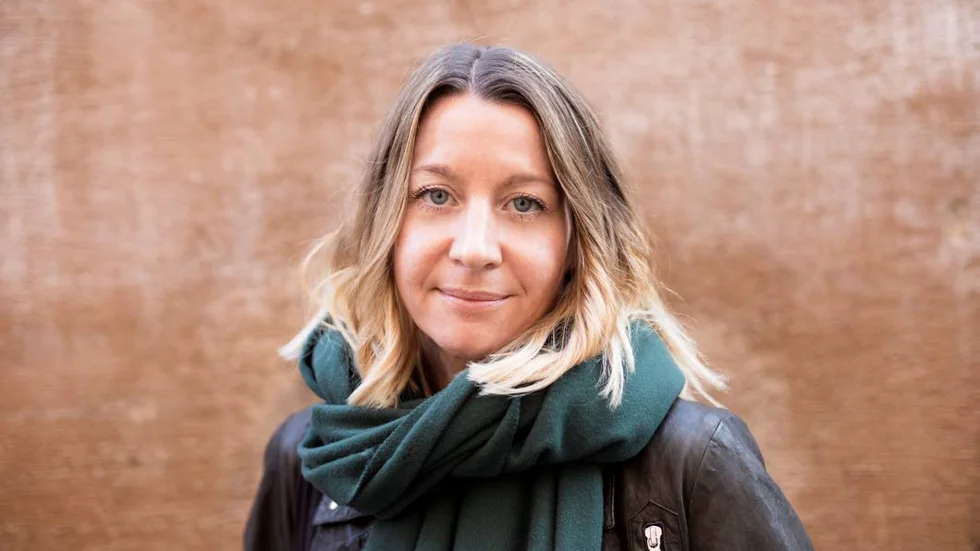 Camilla Prell-Weichl är uppvuxen i Göteborg, men sedan länge bosatt i Norge.