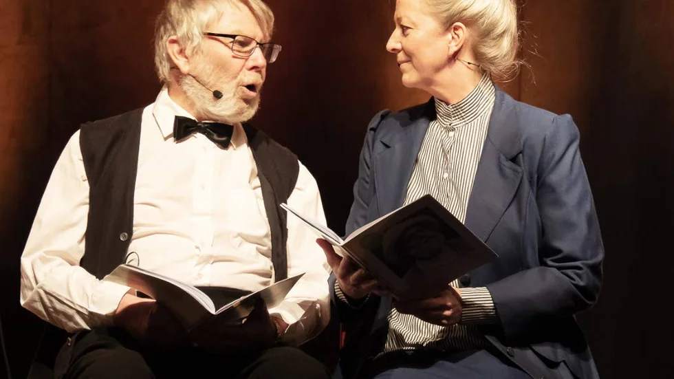 I rollen som Gustaf Fröding ses Hans Erik Öster och Ewa Nyström är Frödings syster

Cecilia.