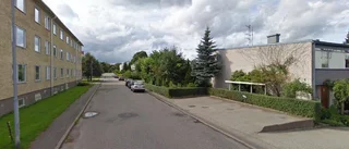 Fastigheten på postadress Blomstervägen 6A i Katrineholm har bytt ägare