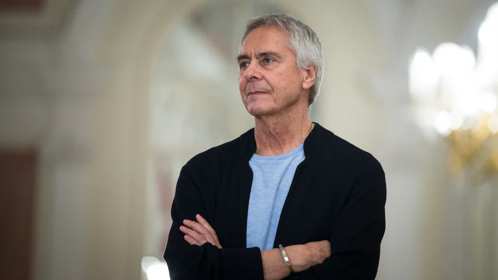 Den amerikanske koreografen John Neumeier avbryter samarbetet med Bolsjojbaletten i Moskva.