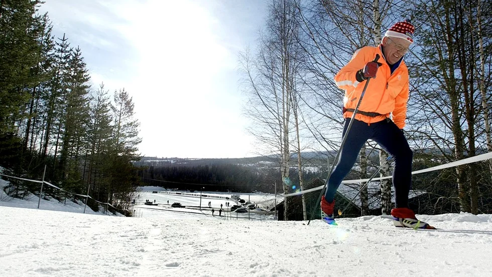 Sitt 16:e Vasalopp gör dansken Göran Lund-Hansen från Ganlöse SK. På lördagen finslipade han formen i den första, sega, långa backen där skidlöparna lämnar starten i Berga by bakom sig.