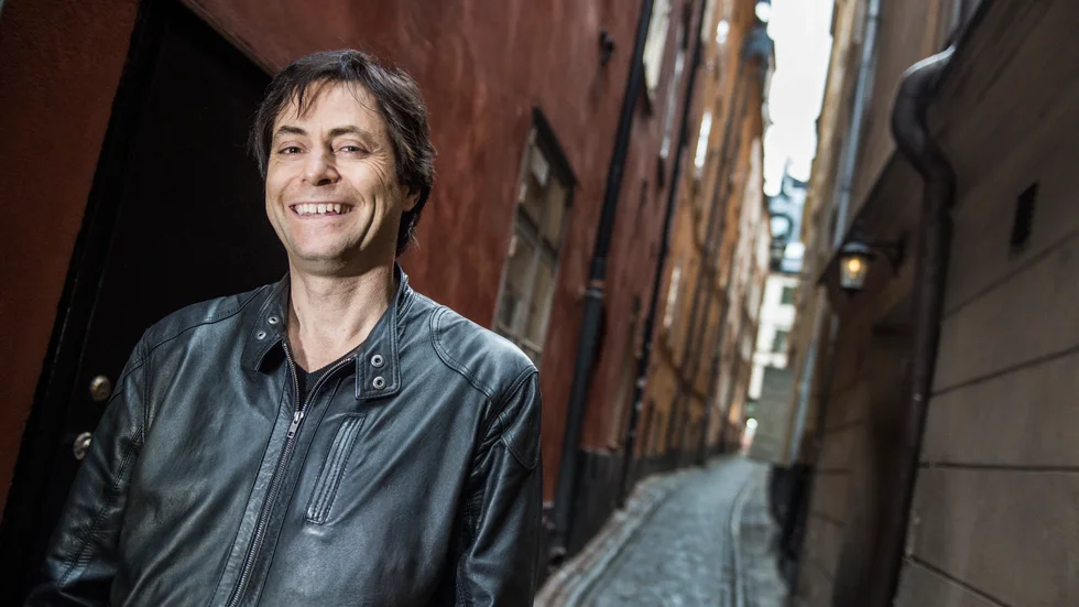 Max Tegmark, professor vid MIT i Boston, gav redan 2017 ut boken Liv 3.0: att vara människa i den artificiella intelligensens tid.