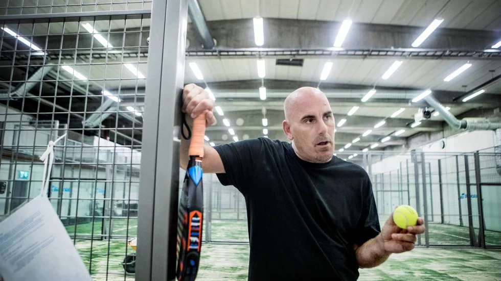 Besviken. Andreas Ehrnvall tycker att Uppsala kommuns beslut att padeltennishallen ska betala straffavgift på 230 000 kronor är helt orimligt.