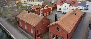 Anrika Färgaregården fortfarande till salu – nu är priset sänkt