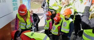 Första stenen lagd för nya skolan