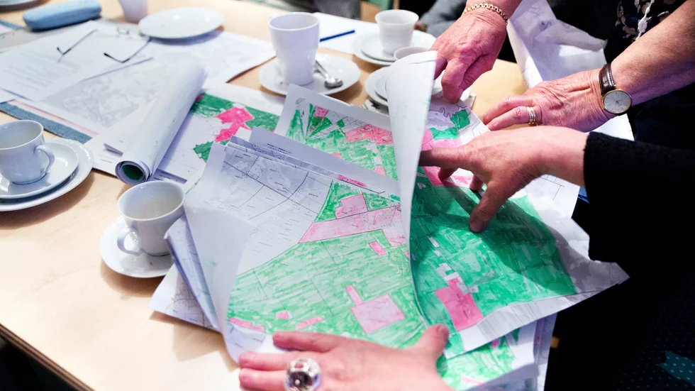 Studieförbundens roll är ovärderlig, skriver SV och hyllar det som händer i föreningar som stöttas av studieförbunden.  
"En enkel kurs kan leda till diskussioner som i sin tur leder till projekt, nya initiativ och en framtid för Gotland som bygger på invånarnas egna visioner och engagemang."