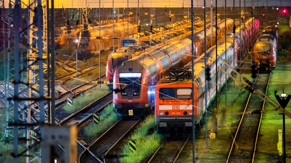 Billiga månadskort för tysk kollektivtrafik under sommaren blev en försäljningsframgång. Arkivbild.