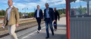 Högt och lågt när vi tog med Boxholmspolitikerna på tipspromenad – "Gärna en konstapel Björk"