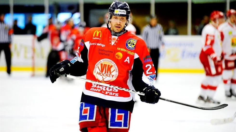 Ragnar Karlsson och hans VIK behöver vinna hemma mot Arboga om chansen till play off-spel ska finnas kvar.