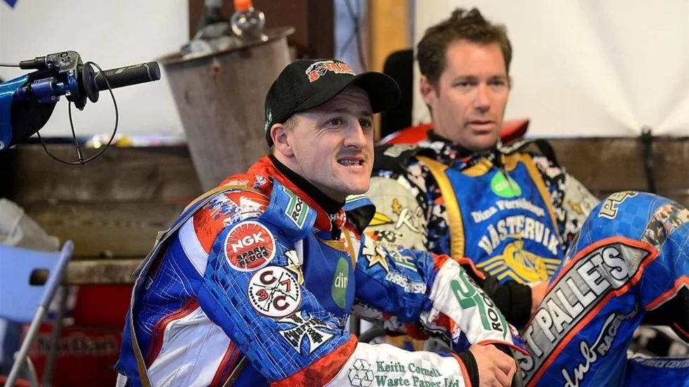 Chris Harris körde i elitserien för Västervik i åtta år. Kaparna och Rospiggarna har han också representerat i samma serie.