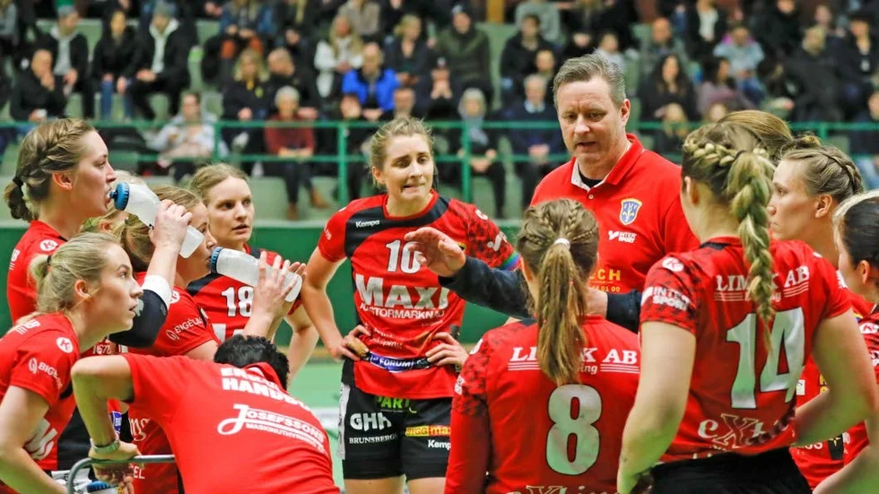 Tränare Ken Hornö och laget går in i säsongens hittills viktigaste match med goda förhoppningar.