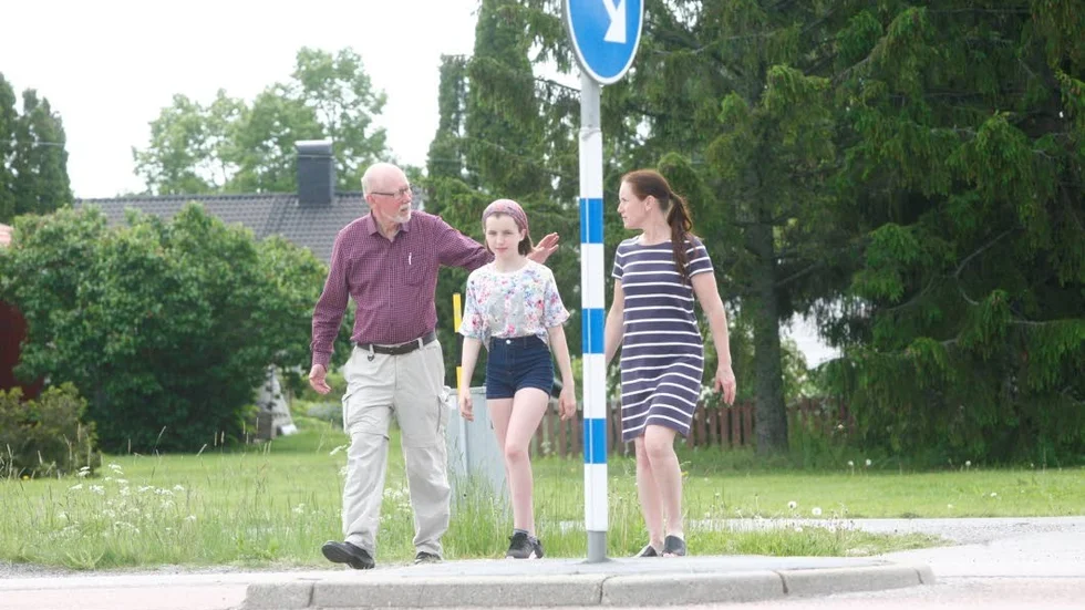 Många känner sig otrygga när de ska gå över riksväg 55 vid Skolsta.