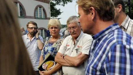 Björn Ulvaeus, Gun Karlsson, Hansi Schwarz, Tomas Kronståhl och Harald Hjalmarsson var några av dem som deltog på mötet på Turistbyrån i Västervik.
