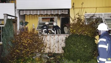 Räddningstjänsten fick släcka en brand på Sankta Gertrudsväg på fredagskvällen. Foto:Leif Pettersson
