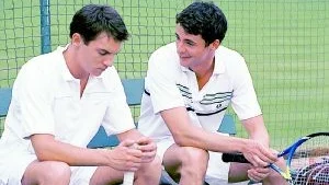 Vinner i längden. Det händer att Woody Allen riktar kameran mot andra än sig själv. "Match point", med Jonathan Rhys-Meyers och Matthew Goode, är en sådan film. Foto: Scanbox