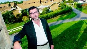Comeback i Västervik. Folkpartisten Sverker Thorén ser ut att få lämna riksdagen efter fyra år. Det blir med all säkerhet en återkomst till kommunpolitiken. Han står på första plats på partiets lista till kommunfullmäktige.Foto: Anders Liljegren