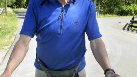 Bengt Hansson, 65 år,  från Södra Vi tog 1 timme och 50 minuter på motionsloppet runt Yxern i går. - Det var tredje året och jag återkommer nästa år till det trevligt arrangerade motionsrundan.