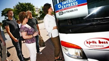 Swebus Express utlovar ekonomisk kompensation för inställda bussresor, men man kan fortfarande köpa en resa på hemsidan utan att bli informerad om att resan kanske inte blir av.